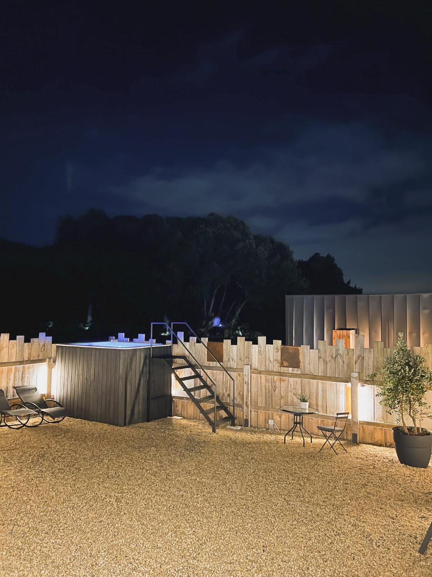 Vibe Luxury Cabins 아르누에로 외부 사진